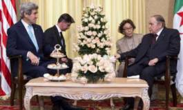 John Kerry accusé de soutenir le président candidat Bouteflika