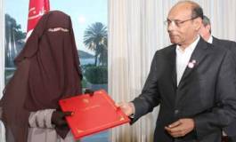 Tunisie: le président prône la réconciliation et promet l’amnistie aux jihadistes