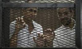 Egypte: lourdes peines de prison contre trois journalistes d'Al-Jazeera
