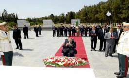 Abdelaziz Bouteflika fait sa première sortie au carré des martyrs d'El Alia