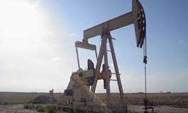 Pétrole: le brut chute encore sous le seuil de 60 dollars le baril