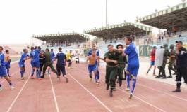 Des supporteurs affrontent des gendarmes dans un stade de Chlef !!!