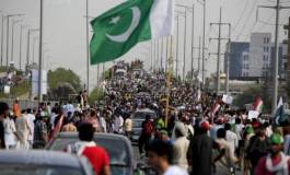 Pakistan: des manifestants antigouvernementaux arrêtent la diffusion de la télévision d'Etat
