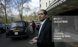 Rafik Khalifa condamné par défaut à cinq ans de prison