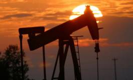 Le prix du pétrole continue de baisser dans un marché inquiet