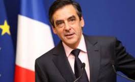 France : la rivalité Fillon-Sarkozy vire au scandale à droite et à l'Elysée