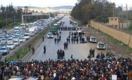 Les Patriotes empêchés d'entrer dans Alger