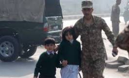 130 morts dans l'attaque des talibans contre une école à Peshawar