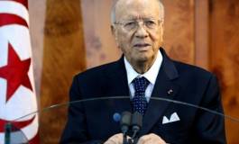Tunisie: Caïd Essebsi revendique la victoire, Marzouki dénonce