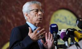 Mouloud Hamrouche interdit de conférence par le pouvoir