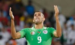 Islam Slimani, Ballon d'or, ne verra pas Bouteflika !