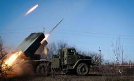 Washington accuse la Russie de continuer à déployer des armes lourdes en Ukraine