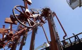 Le pétrole hésite, le marché peinant à croire à un déclin de l'offre