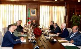Un Conseil restreint sur la situation dans la région présidé par Bouteflika