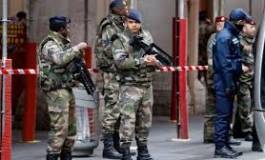 Attentat déjoué en France: possibles liens entre l'étudiant et les Kouachi