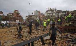 Plus d'un millier de morts après un violent séisme au Népal