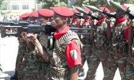 Burkina: les militaires doivent choisir entre l'armée ou la politique