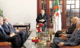 Les liseurs dans le marc de café