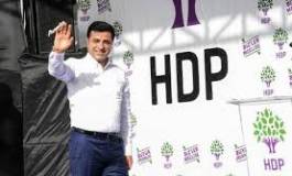 Turquie: l’AKP perd la majorité absolue, le parti kurde au Parlement