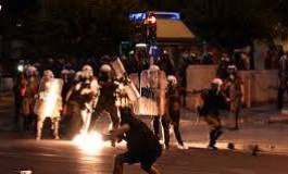 Grèce : échauffourées à Athènes avant le vote au Parlement du nouveau plan