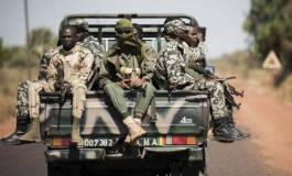 Dix soldats maliens tués dans l'attaque d'un camp de l'armée à Tombouctou