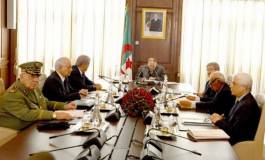 Le chef de l’Etat à la tête d’un conseil restreint pour parler de la Constitution