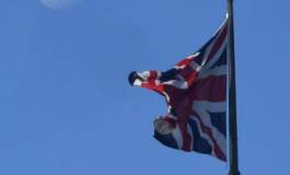 Le Brexit ébranle l'UE, le Royaume-Uni et les marchés financiers