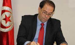 Youssef Chahed, 40 ans, chargé de former un gouvernement d'union en Tunisie