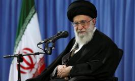 "La famille royale maudite saoudienne ne mérite pas de gérer les Lieux Saints", tonne Khamenei