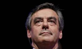 Présidentielle : le conservateur François Fillon arrive premier à la primaire de droite