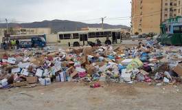 A Batna, un dépotoir au pied d'immeubles !