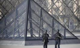 Attaque du musée du Louvre (Paris) : l'assaillant serait un Egyptien