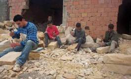 Le salaire de la mort des forçats de la pierre à T'kout (Aurès)