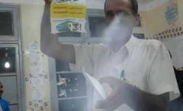 En images, des messages drôles et sensés sortent des urnes.