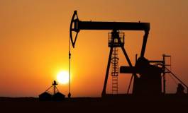 Le pétrole ouvre encore en baisse sur les marchés