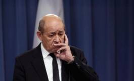 Le ministre des AE français Jean-Yves Le Drian à Alger