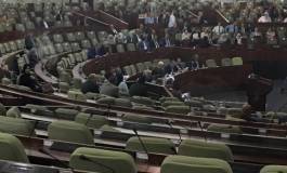 Les députés pro-Bouteflika désertent les sièges de l'APN