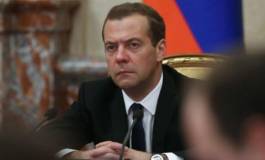 Le Premier ministre russe Dmitri Medvedev à Alger le 10 octobre