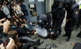 La police espagnole réprime brutalement les partisans de l'autodétermination en Catalogne