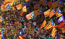 Des centaines de milliers d'indépendantistes catalans dans la rue contre Madrid