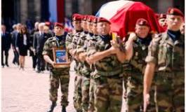 44 députés du parti sakozyste veulent voir Bigeard aux Invalides