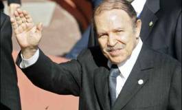 Abdelaziz Bouteflika tend la main à Mohamed VI