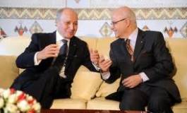 Laurent Fabius à Alger : un coup d'éventail pour Bouteflika ?