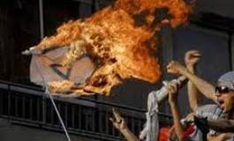 Le Caire : l'ambassade d'Israël envahie par les manifestants