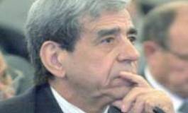 "C’est un grand homme, un grand professeur d’Université   et un éminent juriste  que perd l’Algérie  aujourd’hui  à un tournant décisif où nous avions besoin de lui"