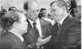 FINIE LA COMEDIE : 3. L'Algérie trop faible pour refuser Israël