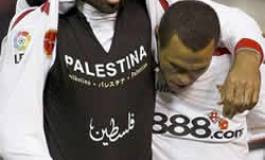 Kanouté affiche en plein match son soutien aux Palestiniens