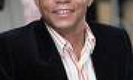 Yasmina Khadra explique sa nomination au CCA : « Bouteflika a demandé à me rencontrer après mon article dans El-Pais »