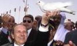 Bouteflika rend visite aux Algérois