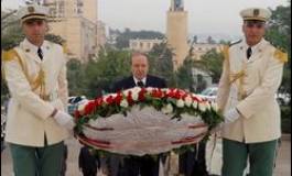 Bouteflika nomme 22 nouveaux généraux